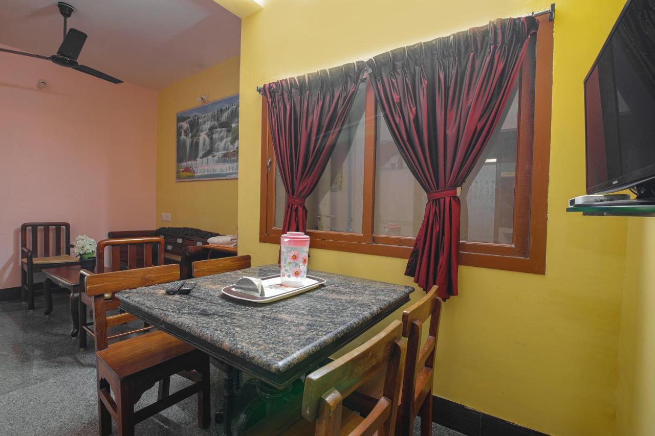 Manora Residency Hotel ปอนดิเชอรี ภายนอก รูปภาพ