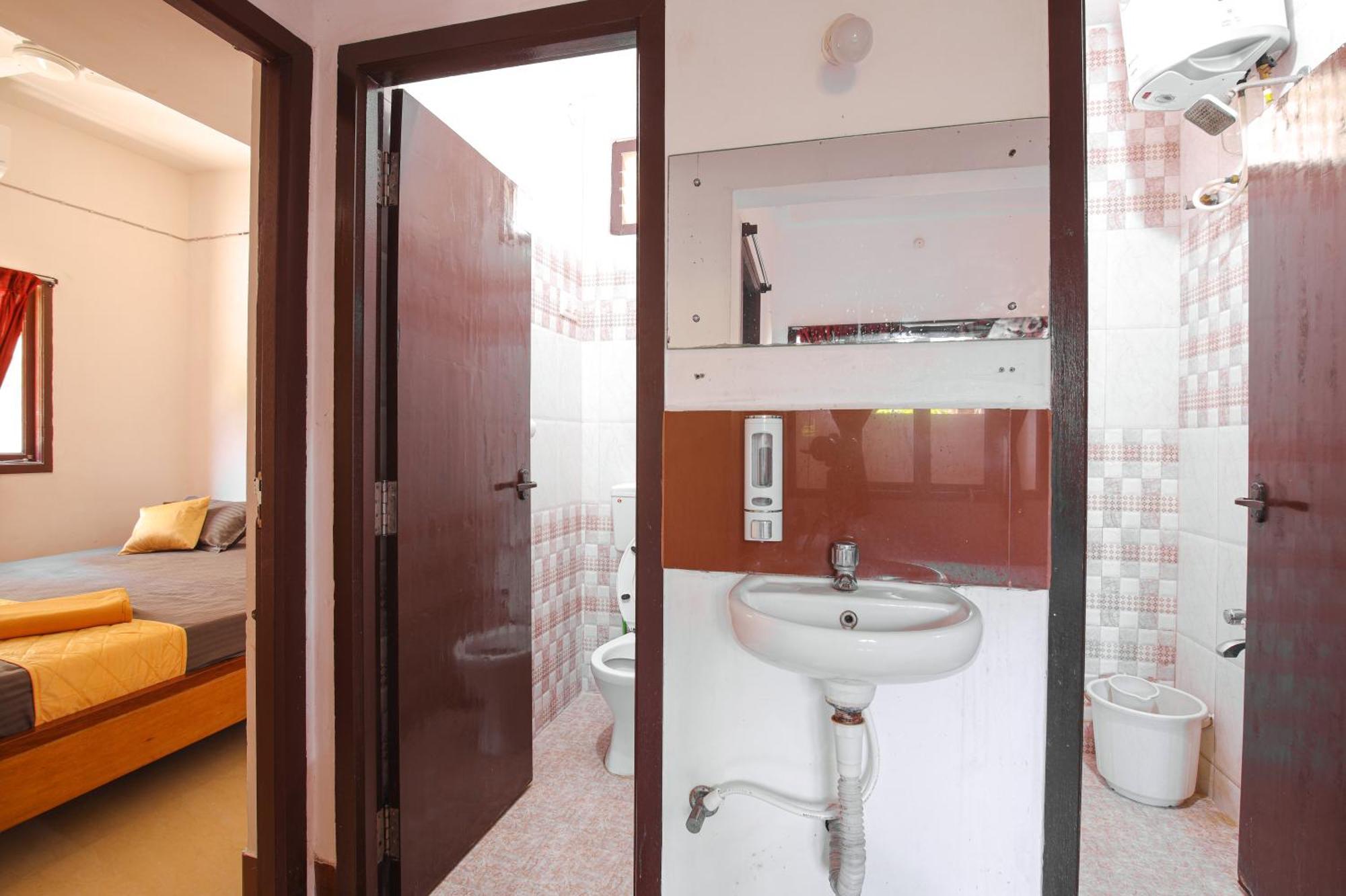 Manora Residency Hotel ปอนดิเชอรี ภายนอก รูปภาพ