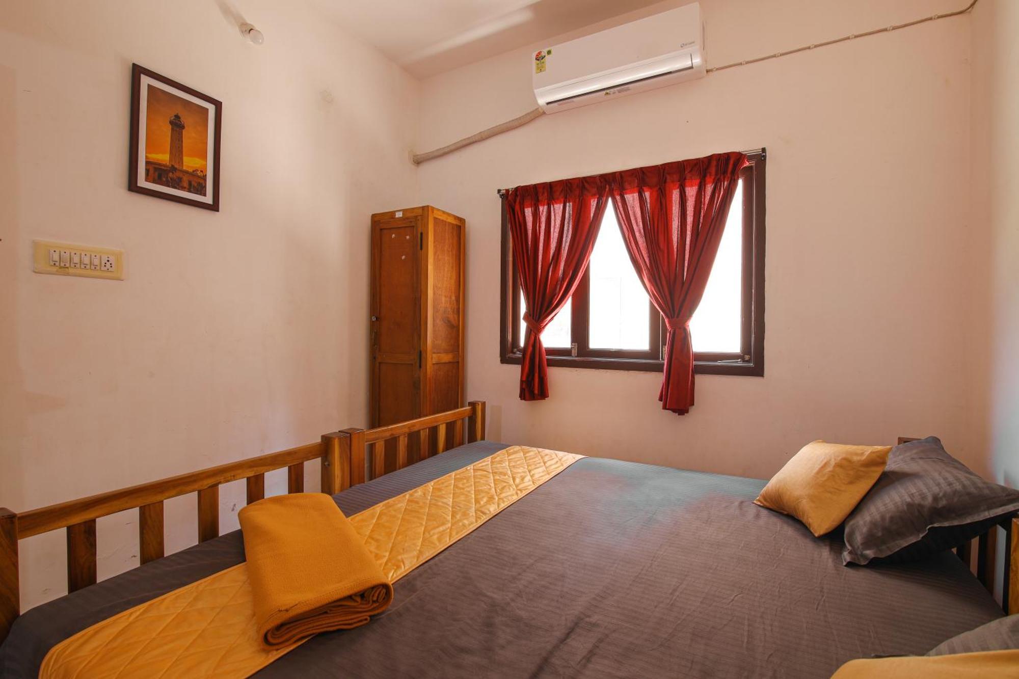 Manora Residency Hotel ปอนดิเชอรี ภายนอก รูปภาพ