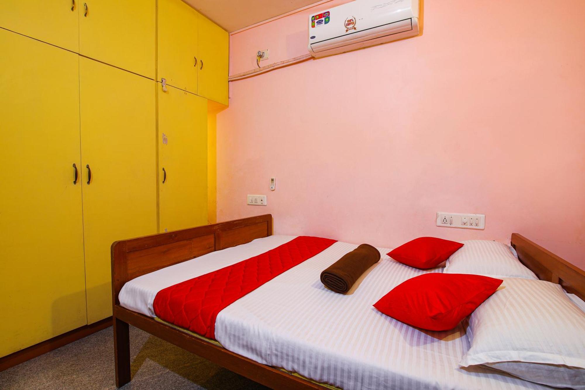 Manora Residency Hotel ปอนดิเชอรี ภายนอก รูปภาพ