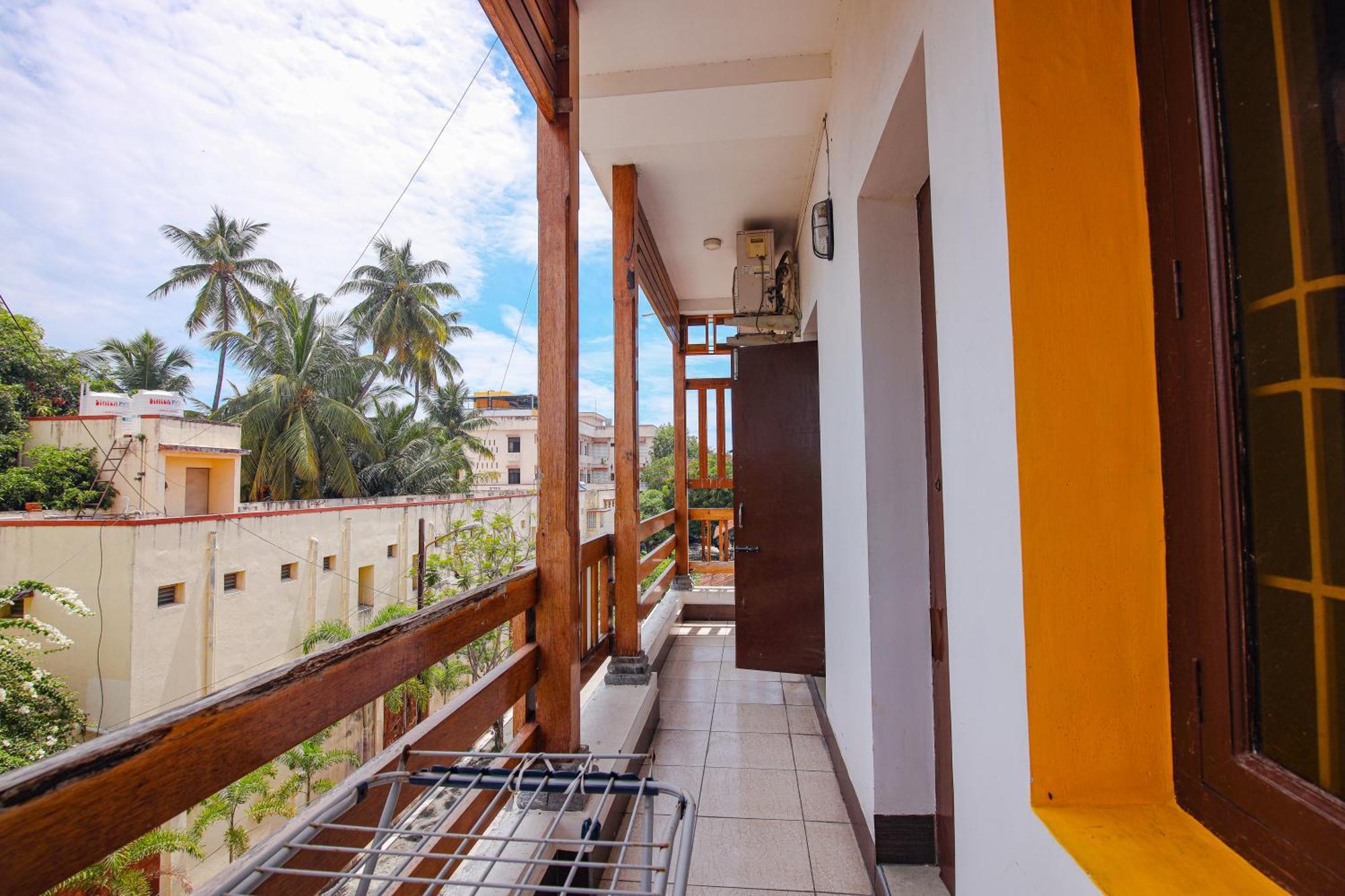 Manora Residency Hotel ปอนดิเชอรี ภายนอก รูปภาพ